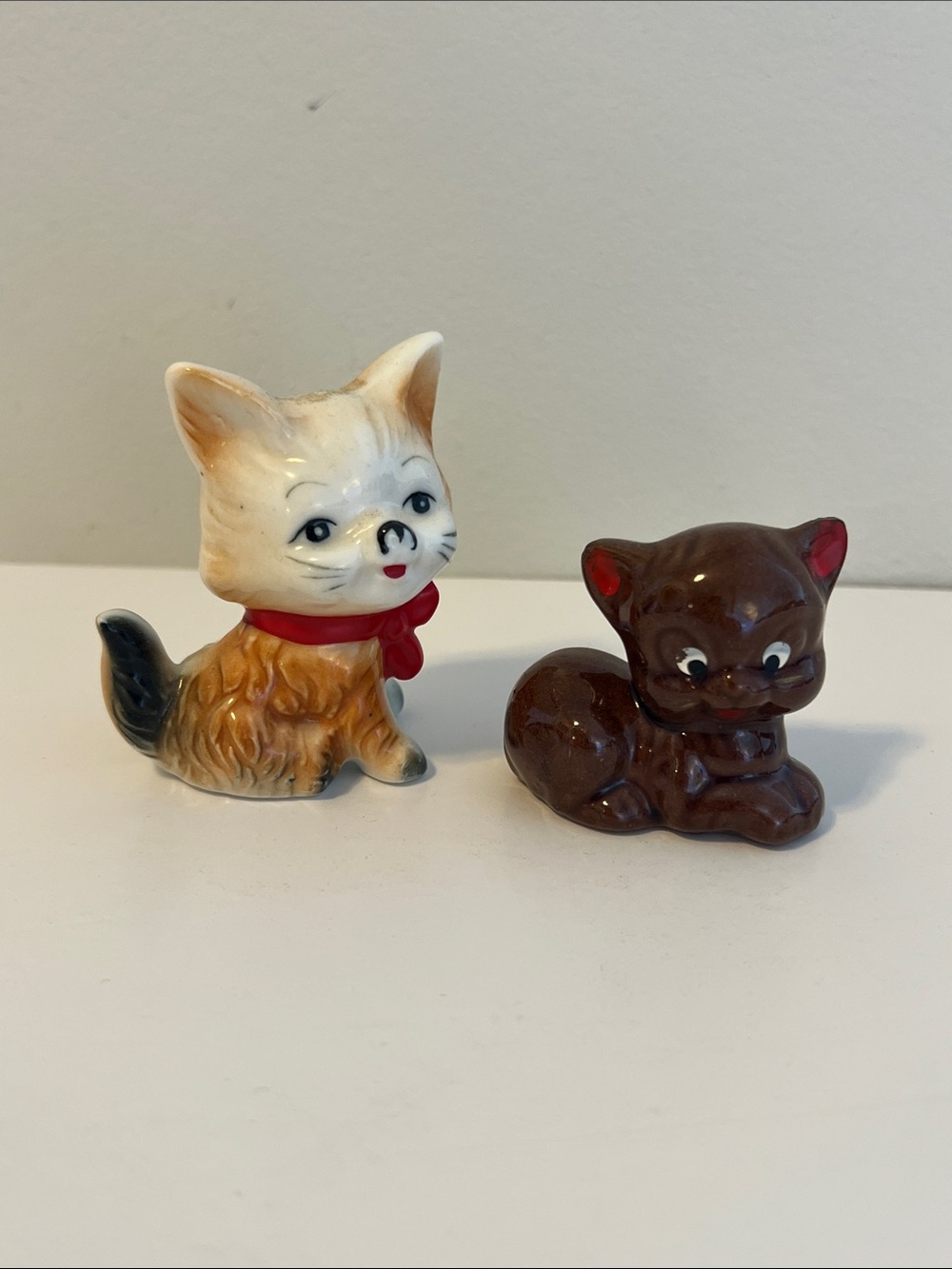 Vintage Ceramic Cat Figurines - Lot of 2